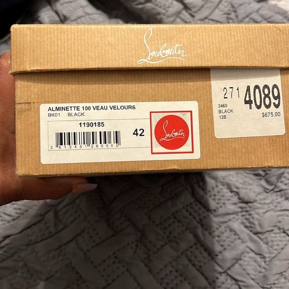 Christian Louboutin - Picture 2 of 7